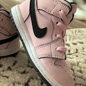 Baby Girls Jordan 1 Mid “Pink Foam” GS